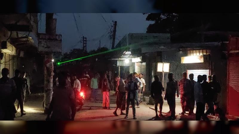 টর্চ লাইট জ্বালিয়ে ফুটবল মাইকিং ঘিরে ভাঙ্গায় রক্তক্ষয়ী সংঘর্ষ