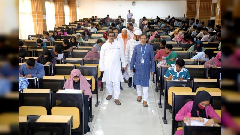 যবিপ্রবিতে ‘বি’ ইউনিটের ভর্তি পরীক্ষা অনুষ্ঠিত