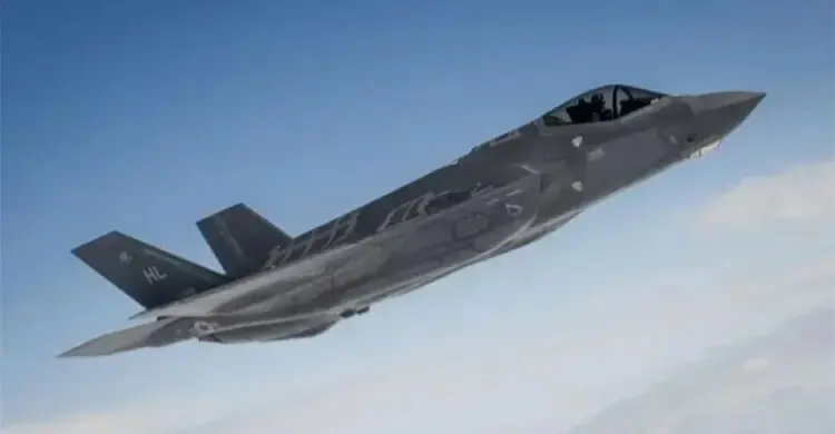 ভূপাতিত যুদ্ধবিমানের পাইলট উদ্ধারে যুক্তরাষ্ট্র ব্যর্থ—ইরানের দাবি