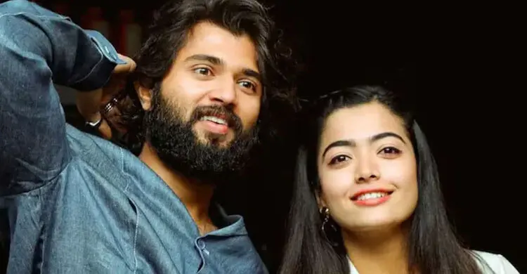 বিজয়-রাশমিকা “আমরা এখন তিনজন”—এক পোস্টেই নতুন জল্পনা